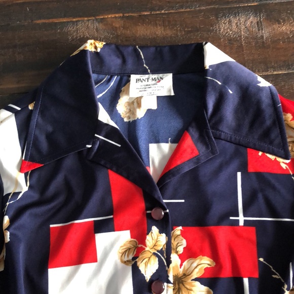 SOLD ❌1970’s floral polyester top! Vintage! - Picture 4 of 8